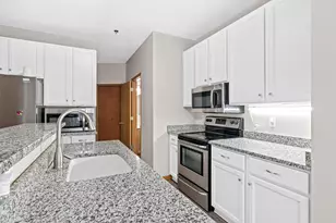 17980 Cobblestone Way, Eden Prairie, MN 55347 - Photo 11