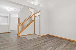 17980 Cobblestone Way, Eden Prairie, MN 55347 - Photo 3