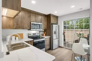 11200 Providence Ln, Eden Prairie, MN 55344 - Photo 17