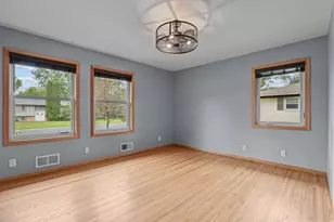 10101 Harrison Rd, Bloomington, MN 55437 - Photo 19