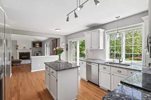 1807 Bromley Dr, Woodbury, MN 55125 - Photo 5