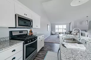 989 Willow Glen Ave, Somerset, WI 54025 - Photo 11