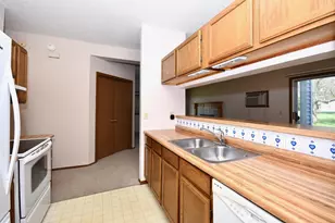 2901 32nd St S, Moorhead, MN 56560 - Photo 11