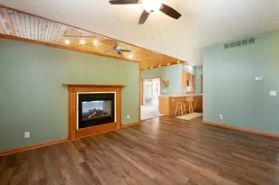 1524 Squirrels Nest Rd, Kasota, MN 56050 - Photo 3