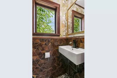 1929 James Avenue S, Minneapolis, MN 55403 - Photo 23