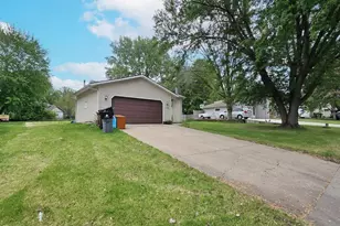 1150 Glendon St N, Maplewood, MN 55119 - Photo 3