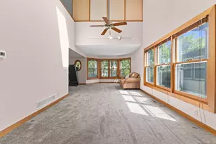 836 Minnehaha Ave W, Saint Paul, MN 55104 - Photo 9
