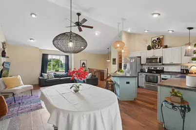 2711 Hilltop Lane, River Falls, WI 54022 - Photo 7