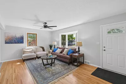 2203 Maryland Avenue E, Saint Paul, MN 55119 - Photo 3