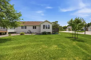 1013 Prairieview Dr SW, Hutchinson, MN 55350 - Photo 21