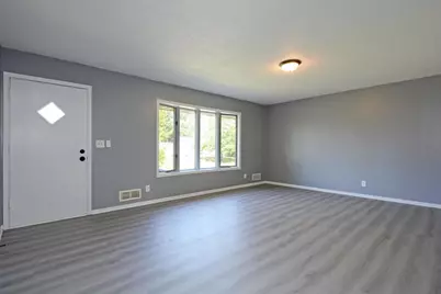 7500 Janell Avenue N, Brooklyn Park, MN 55428 - Photo 5