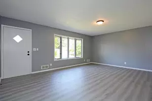 7500 Janell Ave N, Brooklyn Park, MN 55428 - Photo 5