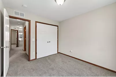 1957 Commonwealth Boulevard #4, Chanhassen, MN 55317 - Photo 33