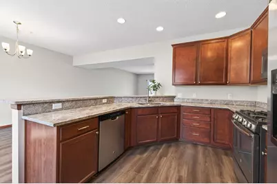 1957 Commonwealth Boulevard #4, Chanhassen, MN 55317 - Photo 17