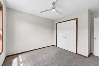 1957 Commonwealth Boulevard #4, Chanhassen, MN 55317 - Photo 29