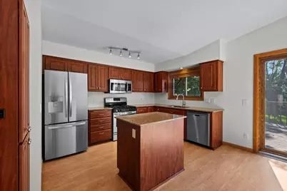13924 W Preserve Boulevard, Burnsville, MN 55337 - Photo 5