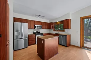 13924 W Preserve Blvd, Burnsville, MN 55337 - Photo 5