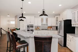 1538 Basswood Ct, Waconia, MN 55387 - Photo 9
