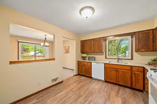 15769 Hayes Trail, Apple Valley, MN 55124 - Photo 5
