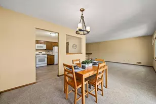 15769 Hayes Trail, Apple Valley, MN 55124 - Photo 7