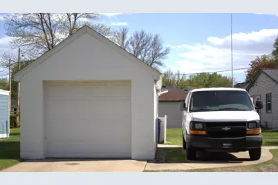 102 22nd Avenue S, Saint Cloud, MN 56301 - Photo 3