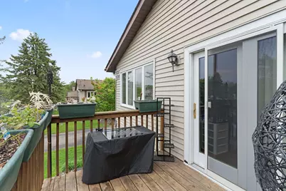 10397 Balsam Lane, Eden Prairie, MN 55347 - Photo 9