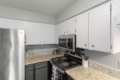 10397 Balsam Lane, Eden Prairie, MN 55347 - Photo 7