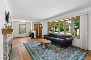 1306 Ryan Ave W, Roseville, MN 55113 - Photo 3
