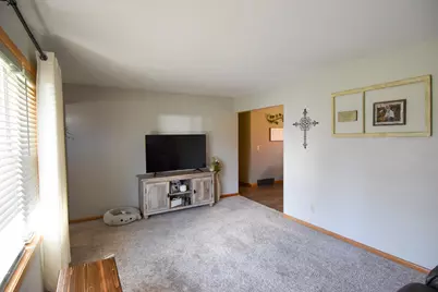 508 Merriam Avenue S, Thief River Falls, MN 56701 - Photo 13