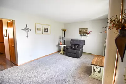 508 Merriam Avenue S, Thief River Falls, MN 56701 - Photo 11