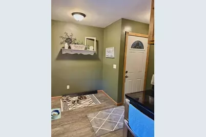 508 Merriam Avenue S, Thief River Falls, MN 56701 - Photo 7