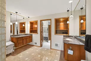 11820 Bren Rd, Minnetonka, MN 55343 - Photo 25