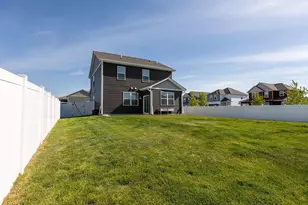 1702 Athens Ter, Shakopee, MN 55379 - Photo 9