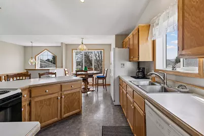 816 Shea Circle, Belle Plaine, MN 56011 - Photo 11