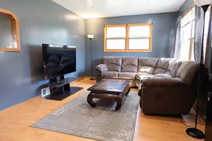804 Redding Ave, Windom, MN 56101 - Photo 5