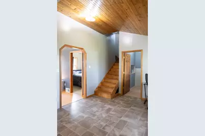 804 Redding Avenue, Windom, MN 56101 - Photo 17