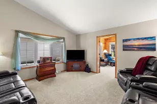 1038 Prairieview Dr SW, Hutchinson, MN 55350 - Photo 11