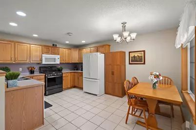 1038 Prairie View Drive SW, Hutchinson, MN 55350 - Photo 5