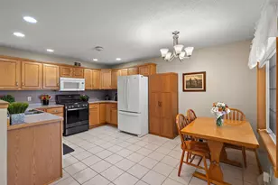 1038 Prairieview Dr SW, Hutchinson, MN 55350 - Photo 5