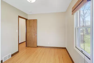 8308 Stevens Avenue S, Bloomington, MN 55420 - Photo 37