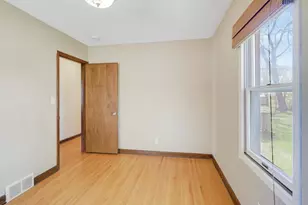 8308 Stevens Ave S, Bloomington, MN 55420 - Photo 37