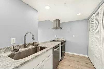 207 5th Avenue SW #1001, Rochester, MN 55902 - Photo 7