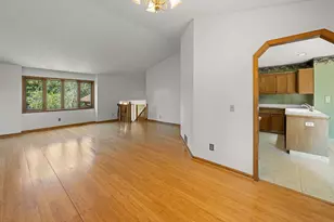 17446 Goldenview Ave, Lakeville, MN 55044 - Photo 3