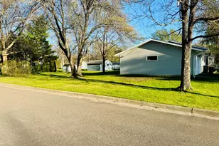 703 6th St SW, Little Falls, MN 56345 - Photo 3