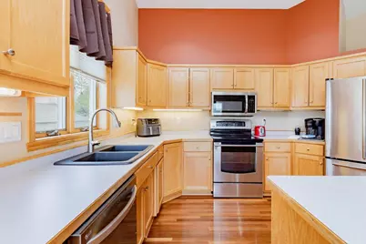3236 35th Avenue S, Fargo, ND 58104 - Photo 11