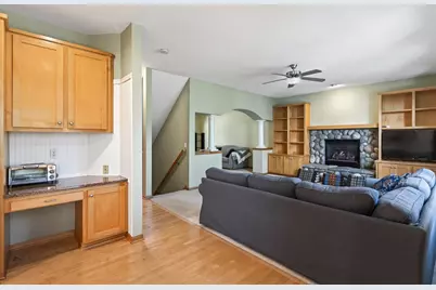 655 Lexie Court, Eagan, MN 55123 - Photo 9
