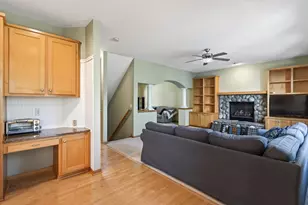 655 Lexie Ct, Eagan, MN 55123 - Photo 9