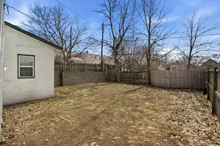 692 4th St E, Saint Paul, MN 55106 - Photo 11