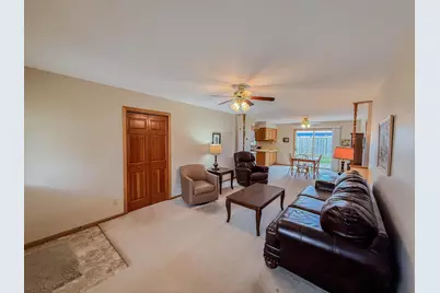 2411 Kenwood Drive SW, Willmar, MN 56201 - Photo 5