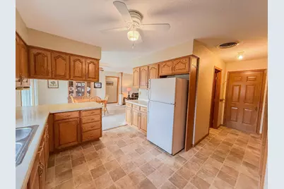 2411 Kenwood Drive SW, Willmar, MN 56201 - Photo 13